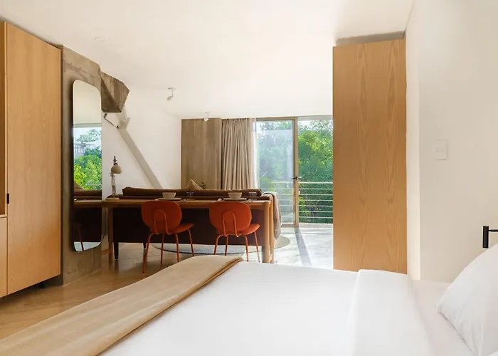 Par 608 Apartment