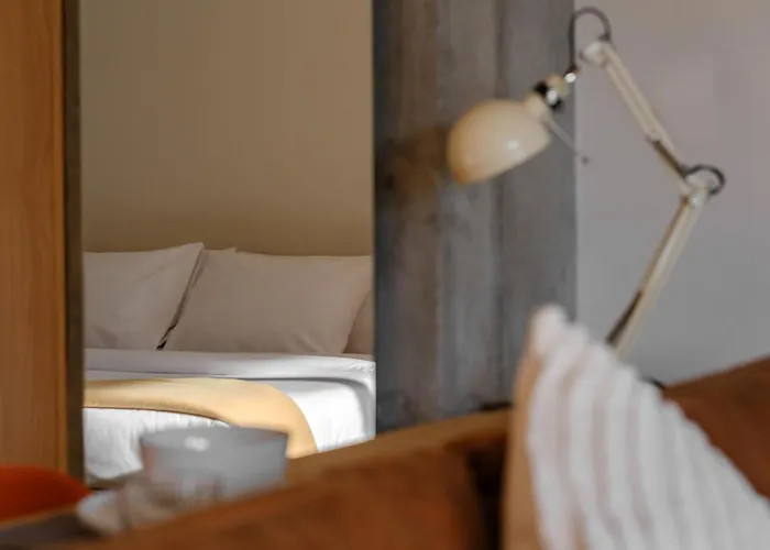 Par 608 Apartment *